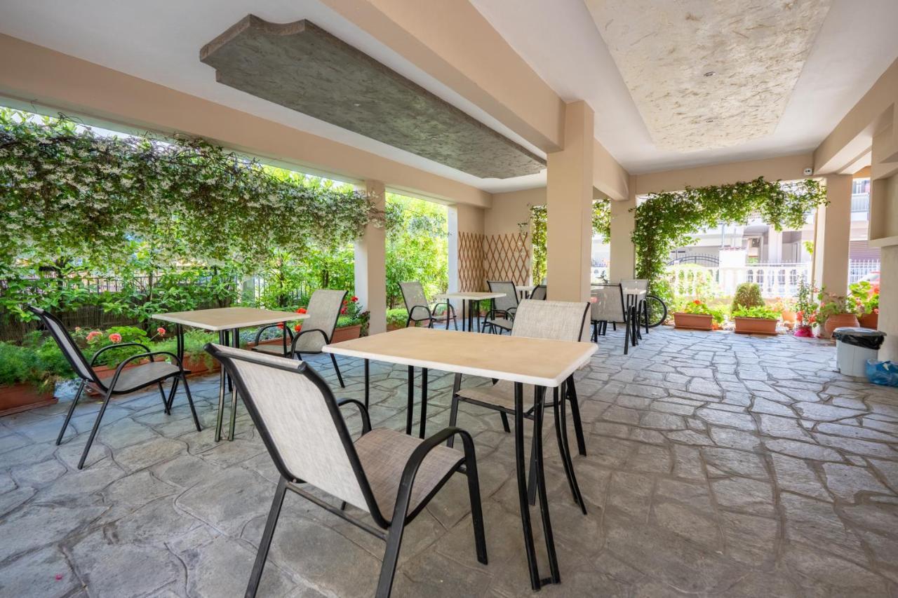 Milonas House Apartments Paralia Dionysiou Luaran gambar