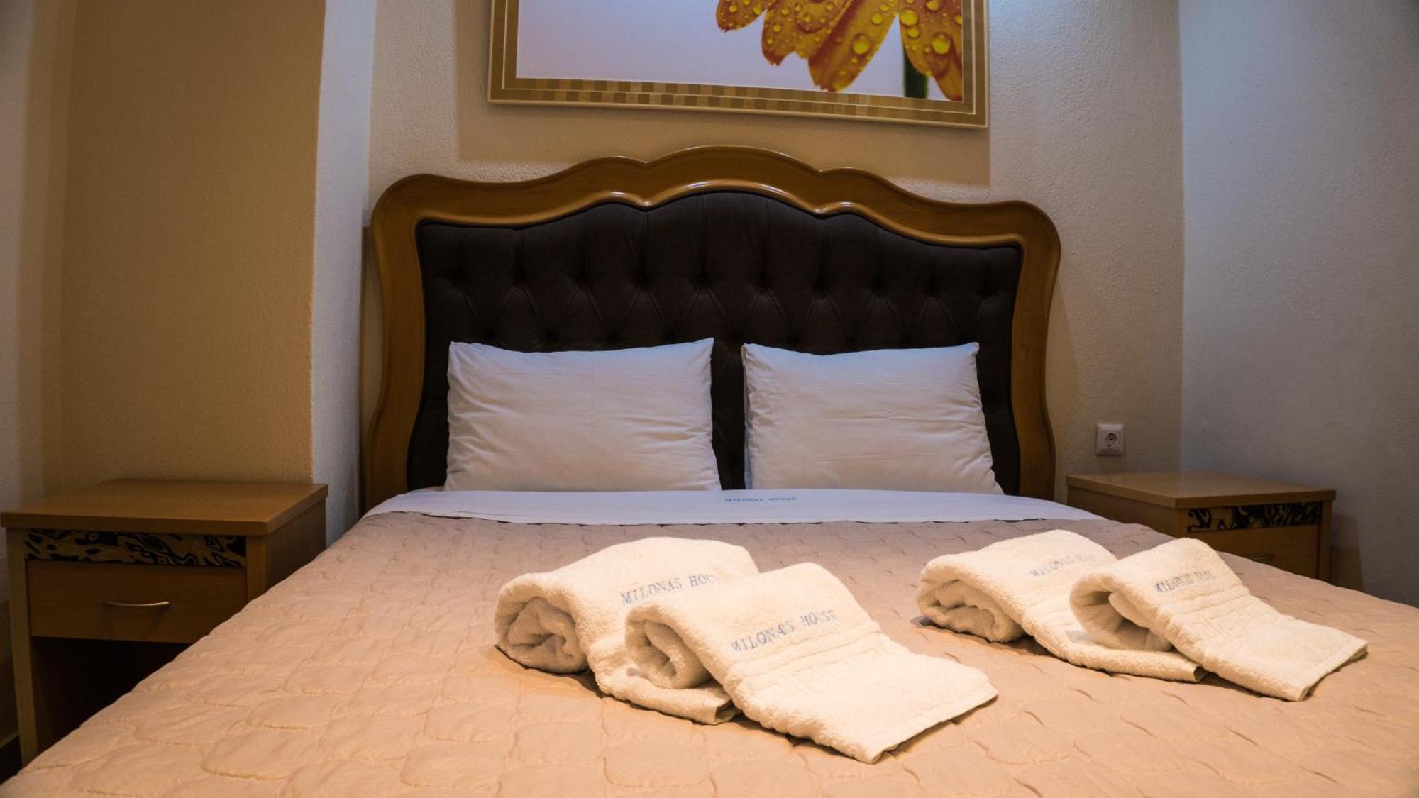 Milonas House Apartments Paralia Dionysiou Luaran gambar